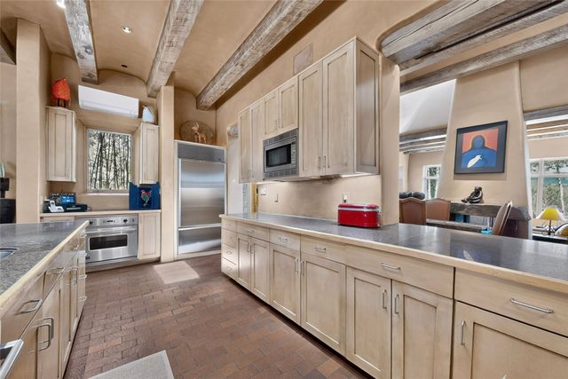 15 Vista La Esperanza, Santa Fe, NM 87506