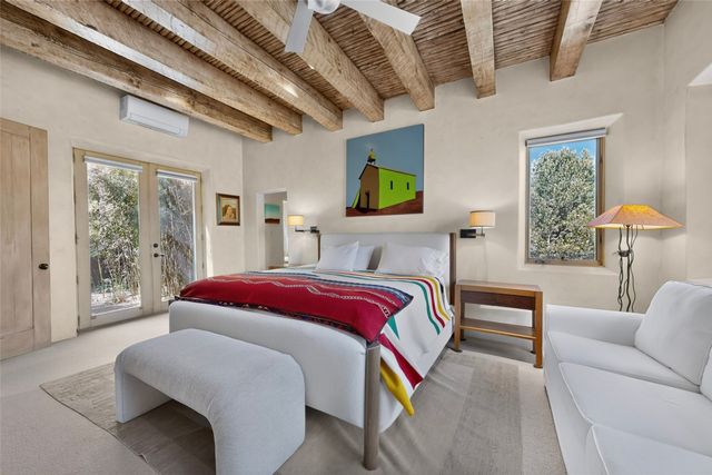 15 Vista La Esperanza, Santa Fe, NM 87506