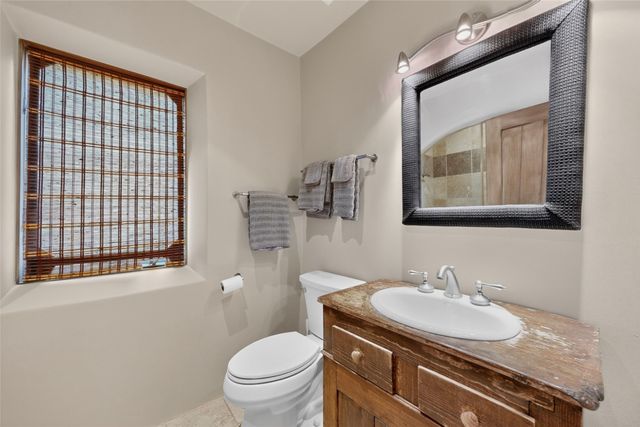 15 Vista La Esperanza, Santa Fe, NM 87506