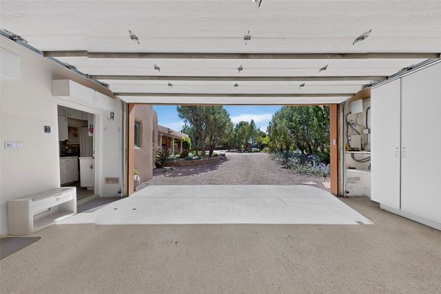 15 Vista La Esperanza, Santa Fe, NM 87506