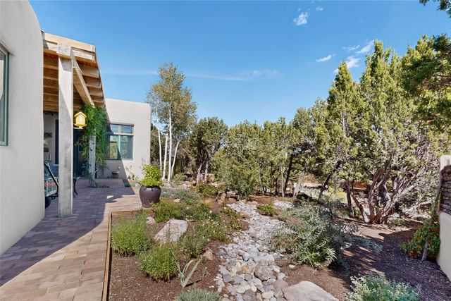 15 Vista La Esperanza, Santa Fe, NM 87506