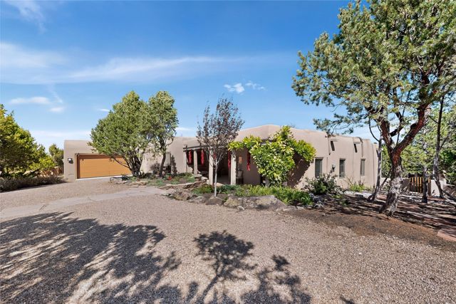 15 Vista La Esperanza, Santa Fe, NM 87506