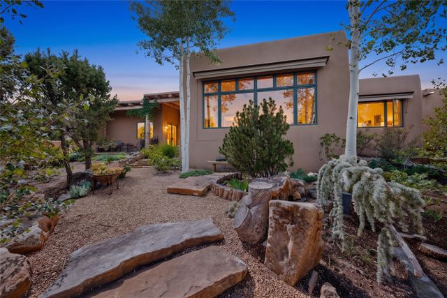15 Vista La Esperanza, Santa Fe, NM 87506