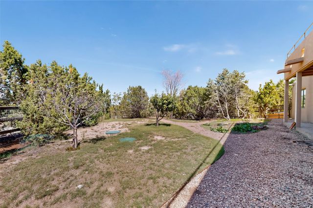 15 Vista La Esperanza, Santa Fe, NM 87506