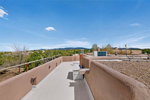 15 Vista La Esperanza, Santa Fe, NM 87506