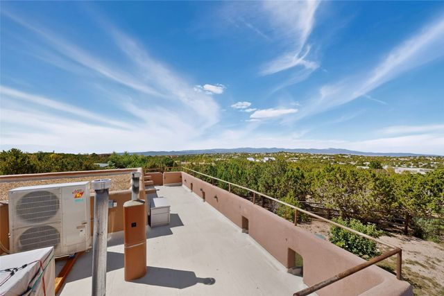 15 Vista La Esperanza, Santa Fe, NM 87506