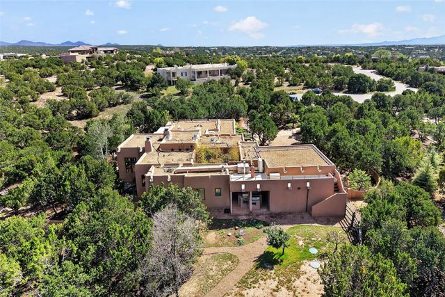 15 Vista La Esperanza, Santa Fe, NM 87506