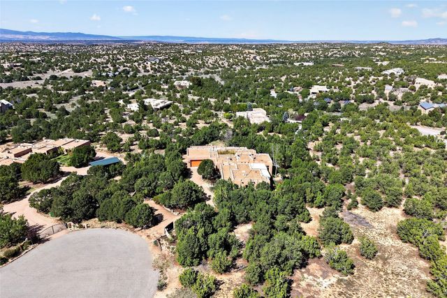 15 Vista La Esperanza, Santa Fe, NM 87506