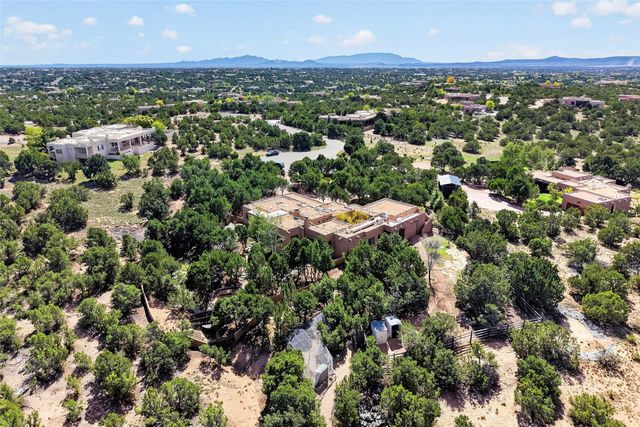 15 Vista La Esperanza, Santa Fe, NM 87506
