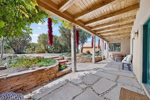 15 Vista La Esperanza, Santa Fe, NM 87506