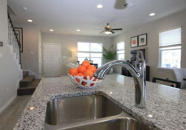 718 Tinton Falls LN, Pflugerville, TX 78660