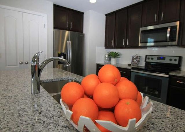 718 Tinton Falls LN, Pflugerville, TX 78660