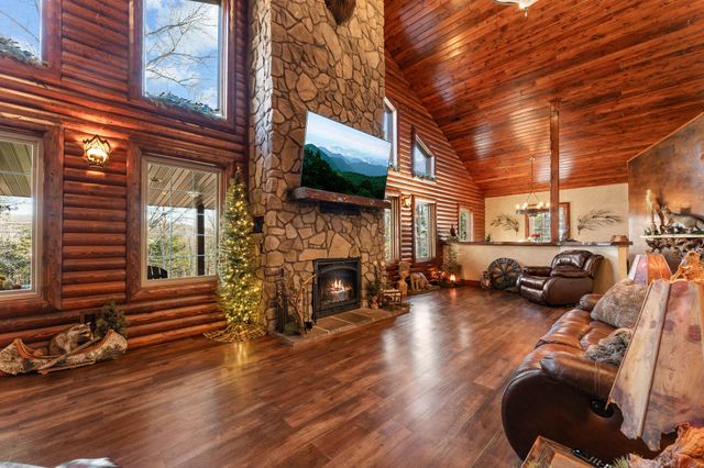 795 Watson Road, Branson, MO 65616