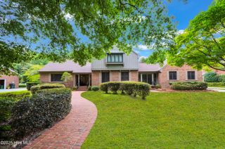 204 Williamsburg Drive, Greenville, NC 27858