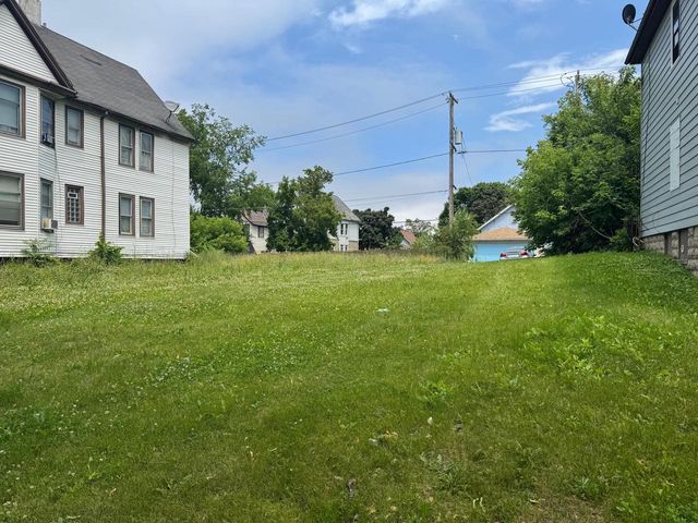 424 N 29TH STREET, Milwaukee, WI 53208