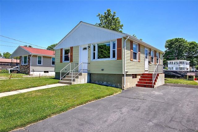 9 Custer Avenue, Johnston, RI 02919