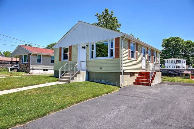 9 Custer Avenue, Johnston, RI 02919