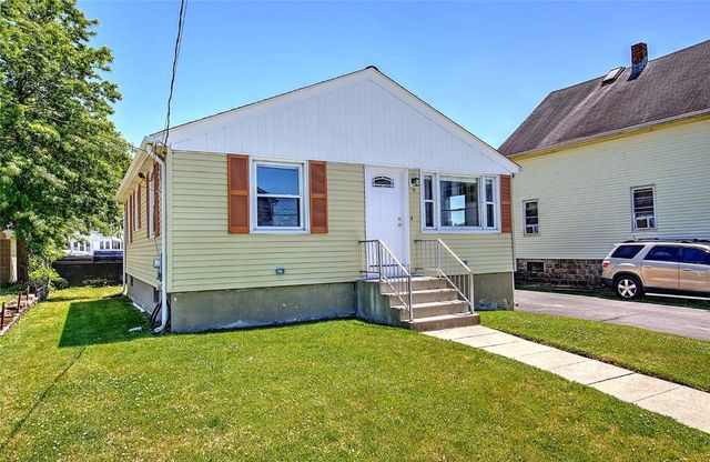 9 Custer Avenue, Johnston, RI 02919