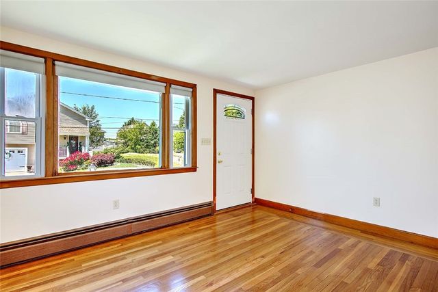 9 Custer Avenue, Johnston, RI 02919