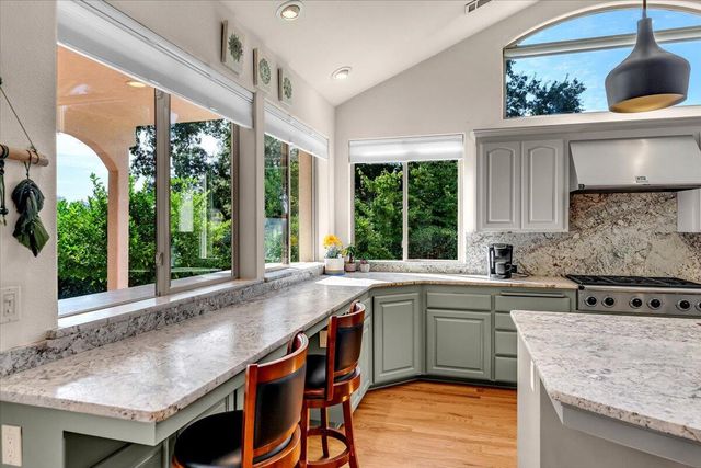 6681 Riverside Drive, Redding, CA 96001