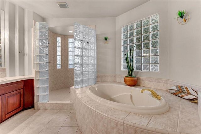 6681 Riverside Drive, Redding, CA 96001