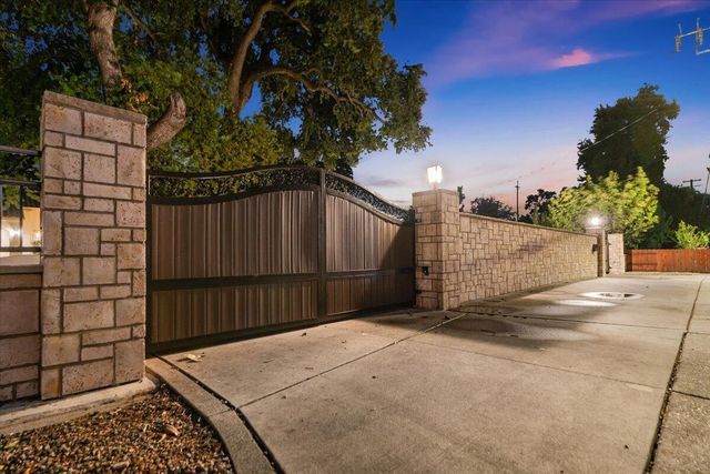 6681 Riverside Drive, Redding, CA 96001