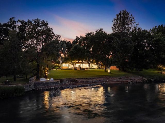 6681 Riverside Drive, Redding, CA 96001