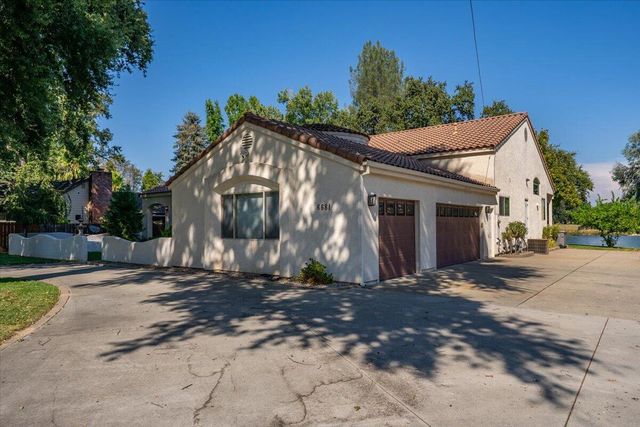 6681 Riverside Drive, Redding, CA 96001