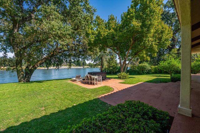 6681 Riverside Drive, Redding, CA 96001