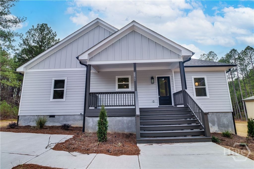 1198 Sunset Cove, Tignall, GA 30668