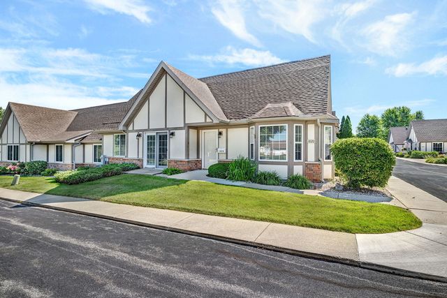 1820 Willow Circle Drive 1820, Crest Hill, IL 60403