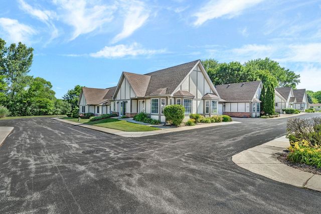 1820 Willow Circle Drive 1820, Crest Hill, IL 60403