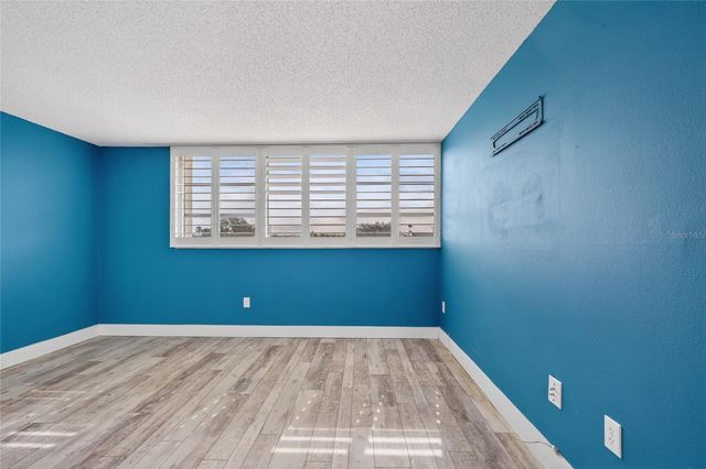 7465 BAY ISLAND DRIVE S 217, South Pasadena, FL 33707