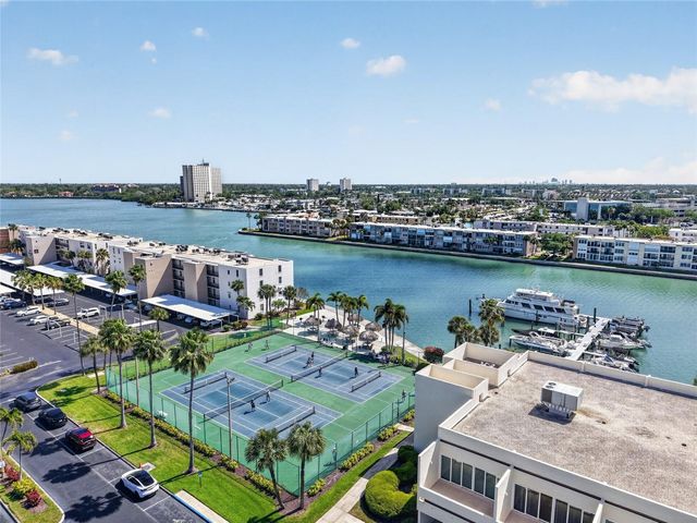 7465 BAY ISLAND DRIVE S 217, South Pasadena, FL 33707