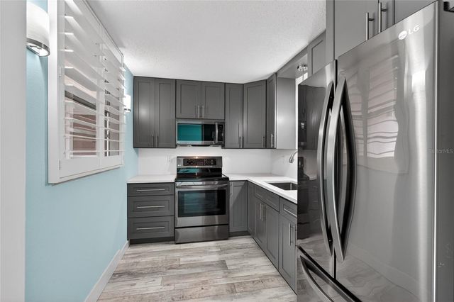 7465 BAY ISLAND DRIVE S 217, South Pasadena, FL 33707