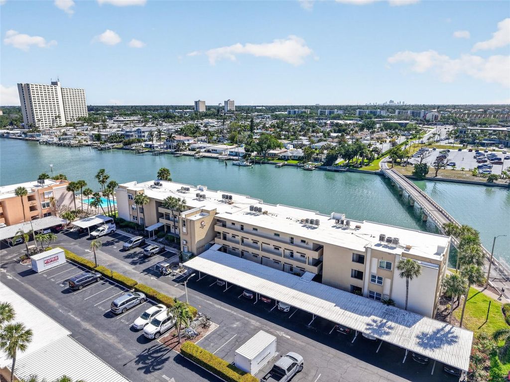 7465 BAY ISLAND DRIVE S 217, South Pasadena, FL 33707