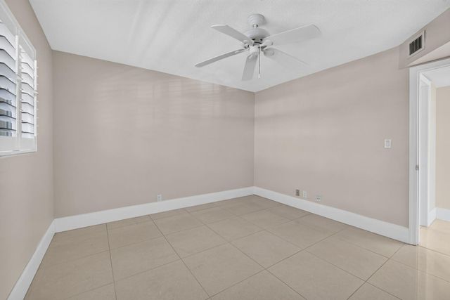 478 Tequesta Drive 204, Tequesta, FL 33469