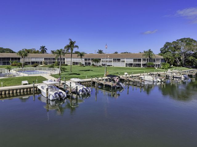 478 Tequesta Drive 204, Tequesta, FL 33469