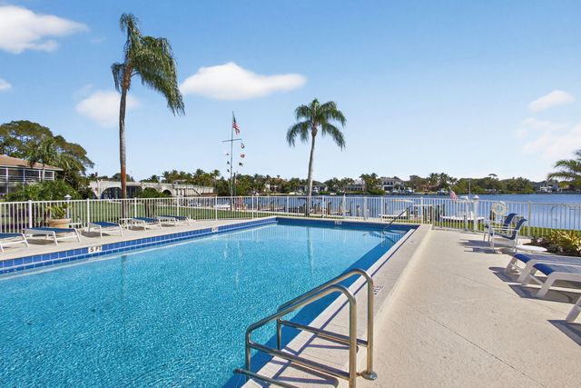 478 Tequesta Drive 204, Tequesta, FL 33469