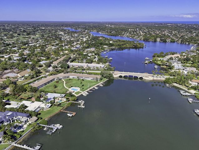 478 Tequesta Drive 204, Tequesta, FL 33469