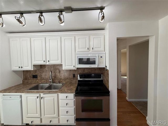 3130 O Hare Drive, St Ann, MO 63074