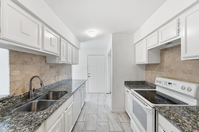 78 W Park West Drive, Houston, TX 77072