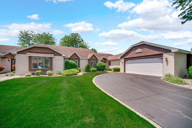 32 Gleneagles Drive, Schererville, IN 46375