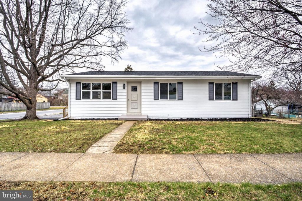 2900 BUTLER ST, Harrisburg, PA 17103