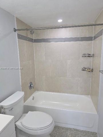 5505 NW 7th Street W315, Miami, FL 33126
