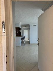 5505 NW 7th Street W315, Miami, FL 33126