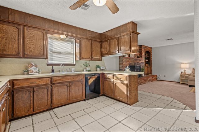 3133 Woodside, Ardmore, OK 73401