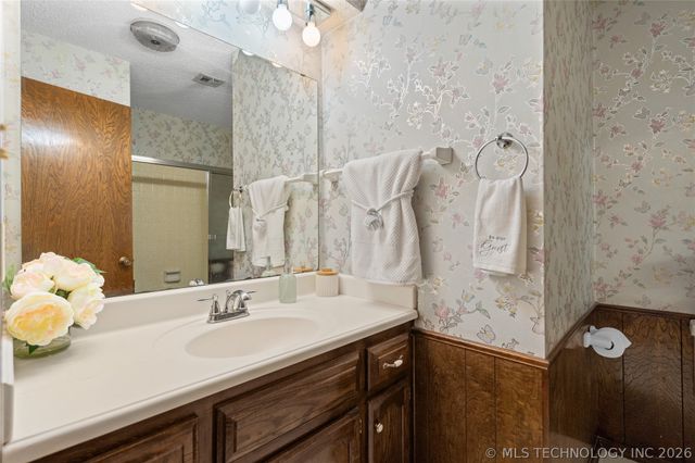 3133 Woodside, Ardmore, OK 73401