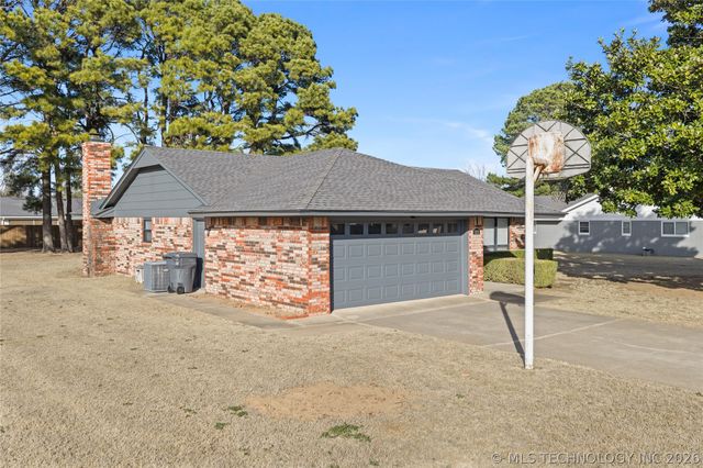 3133 Woodside, Ardmore, OK 73401