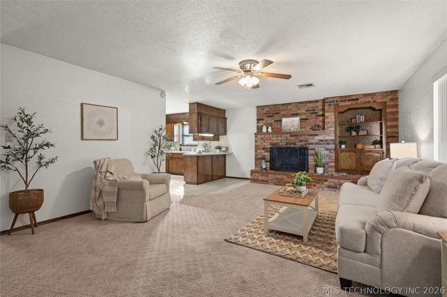 3133 Woodside, Ardmore, OK 73401